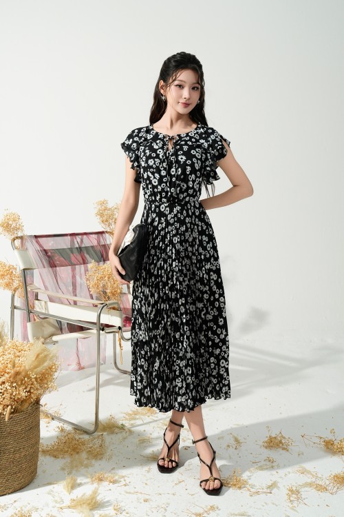 Sixdo Black Floral Chiffon Flared Dress 1