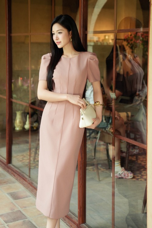 Sixdo Mauve Woven Pencil Dress