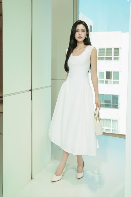 Sixdo White Woven Flared Dress
