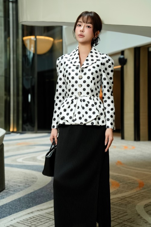 Sixdo Black Woven Loose Skirt
