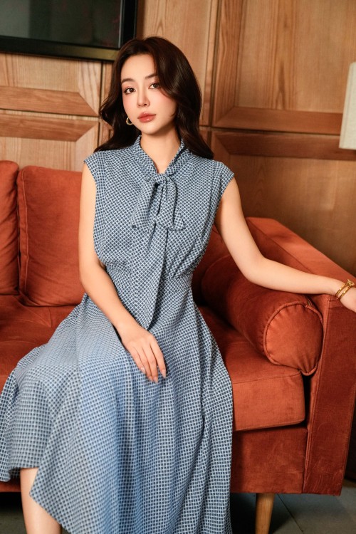 Sixdo Blue Stripe Chiffon Flared Dress