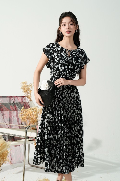 Black Floral Chiffon Flared Dress 1