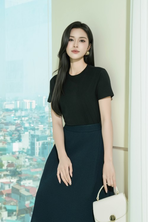 Black Sixdo Embroidered Cotton T-shirt