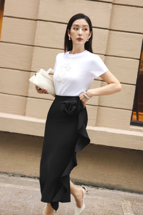 Black 3D Flower Woven Sarong Skirt