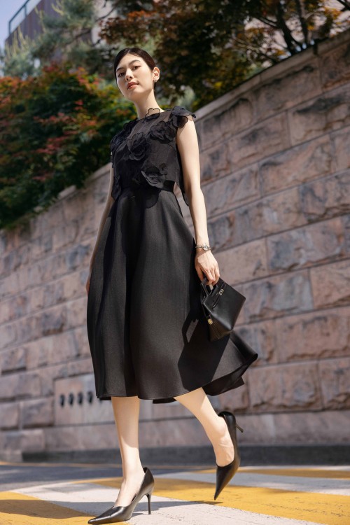 Black Taffeta Sleeveless Dress