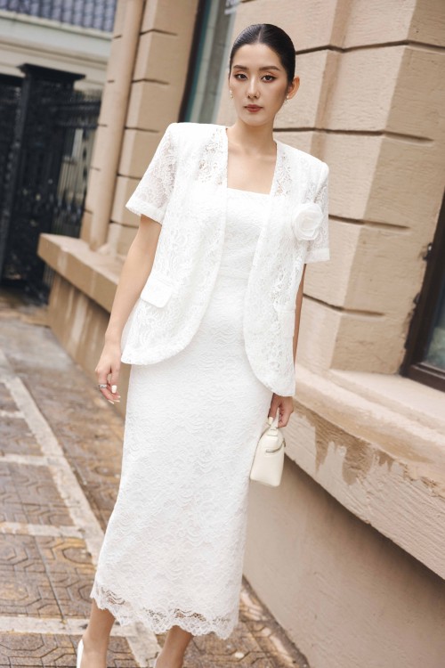 White Lace Vest With Flower