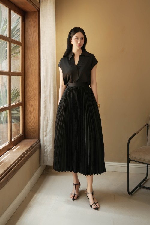 Black SIXDO Silk Flared Skirt