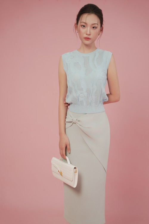 Sleeveless Knit Blouse