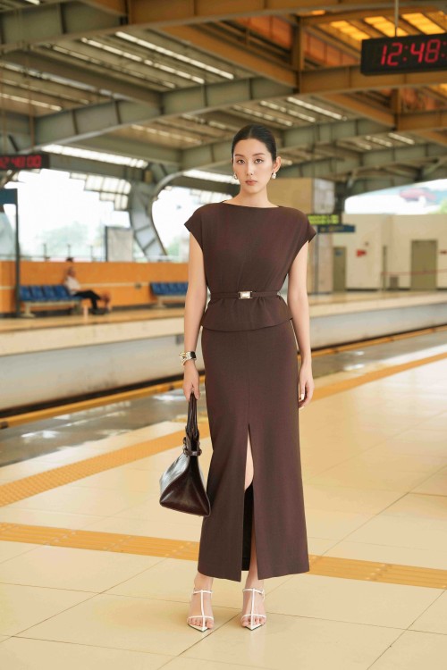 Dark Brown Woven Loose Skirt