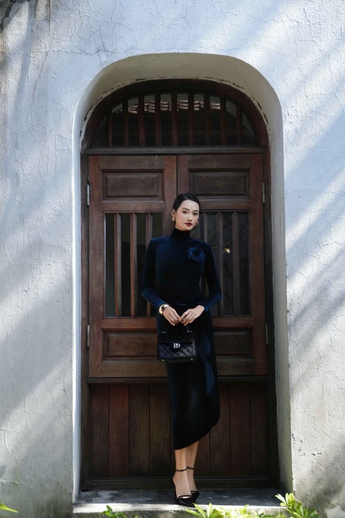 Dark Mallard Green Velvet Sarong Dress With Flower