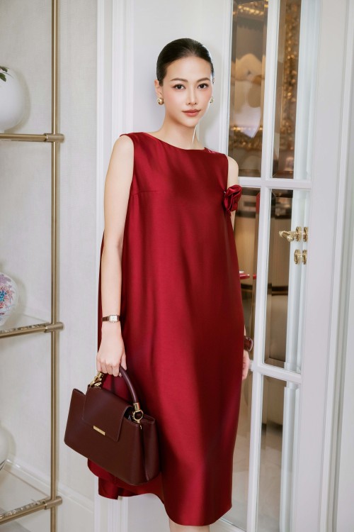 Dark Red Silk Loose Dress With Flower