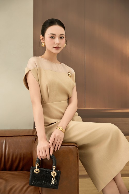 Sixdo Dark Beige Raw Pencil Dress