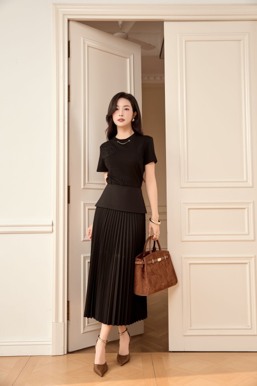 Sixdo Black Woven Flared Skirt