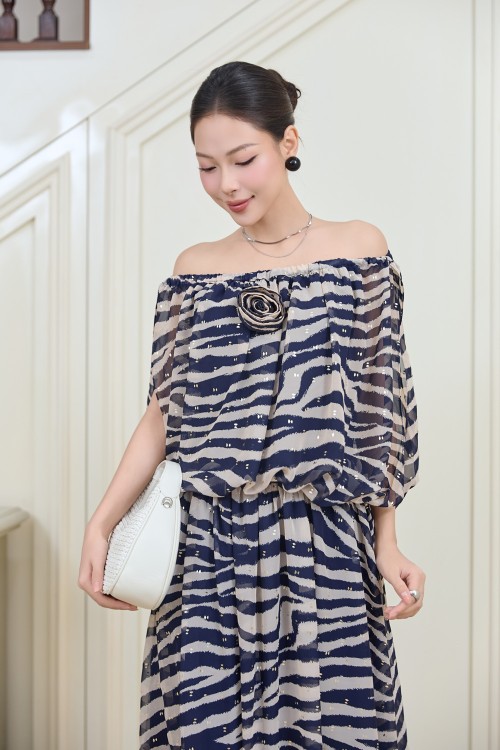 Sixdo Chiffon Flared Dress With Flower