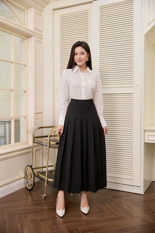 Black Woven Flared Skirt