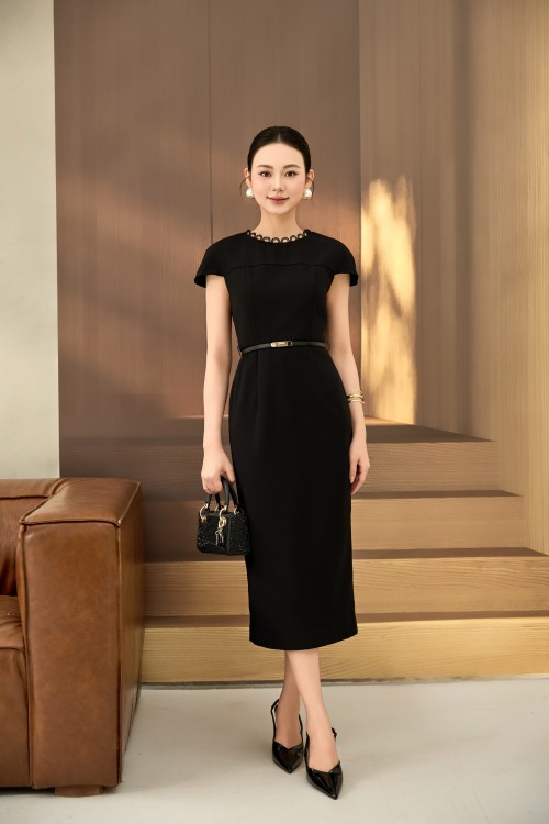 Black Woven Pencil Dress With Belt