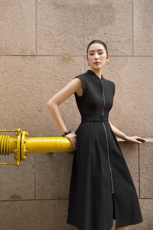 Sixdo Black Breathable Nylon Flared Dress