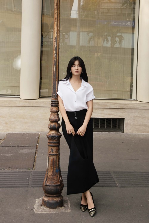 Sixdo White Raw Blouse