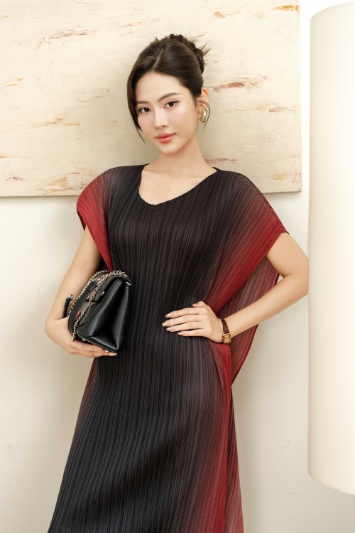 Sixdo Black &amp; Red Woven Loose Dress
