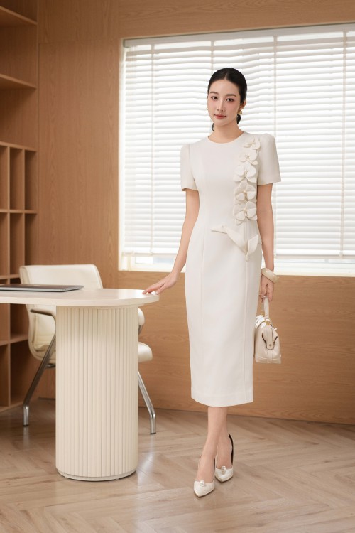 Sixdo White 3D Flower Woven Pencil Dress