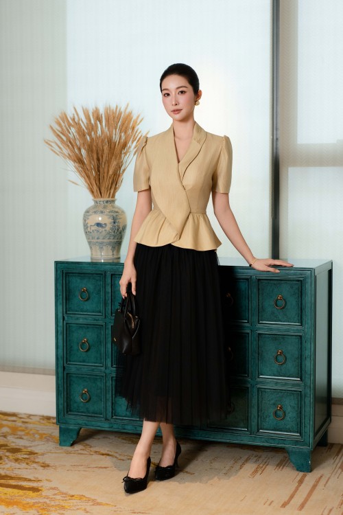 Sixdo Light Yellow Taffeta Vest