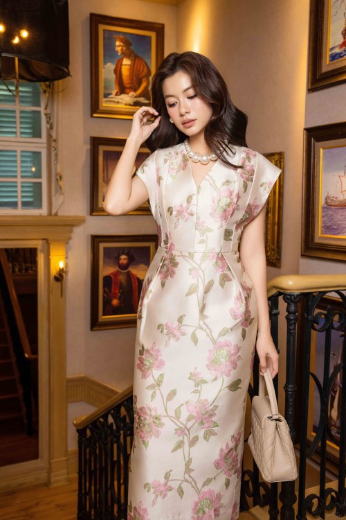 Sixdo Pink Brocade Pencil Dress