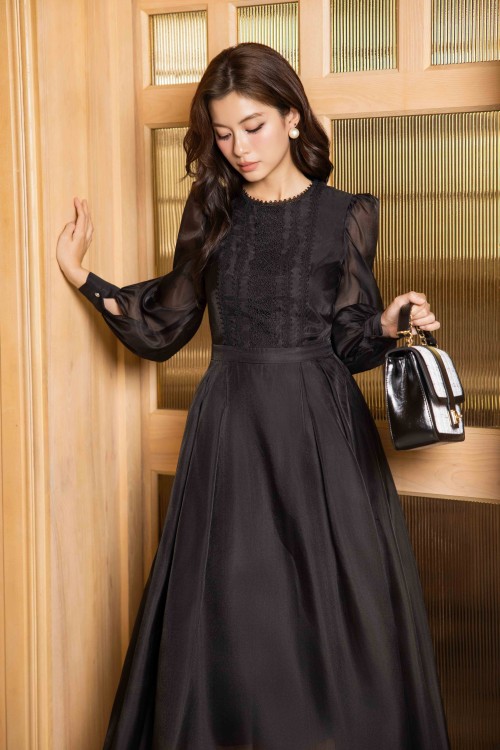 Sixdo Black Organza Flared Dress