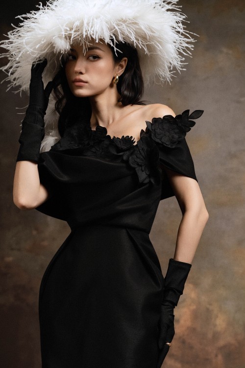 Sixdo Black 3D Flower Taffeta Pencil Dress