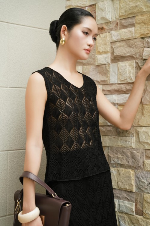 Sixdo Black Knit Blouse & Skirt