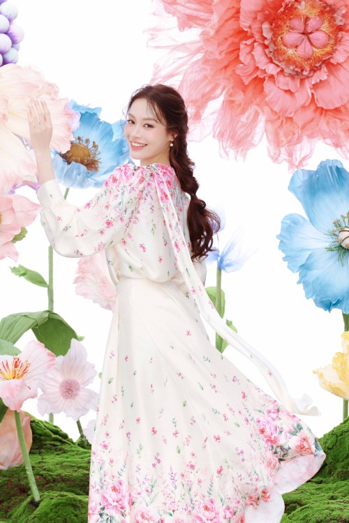 Sixdo Cream Peony Silk Flared Skirt