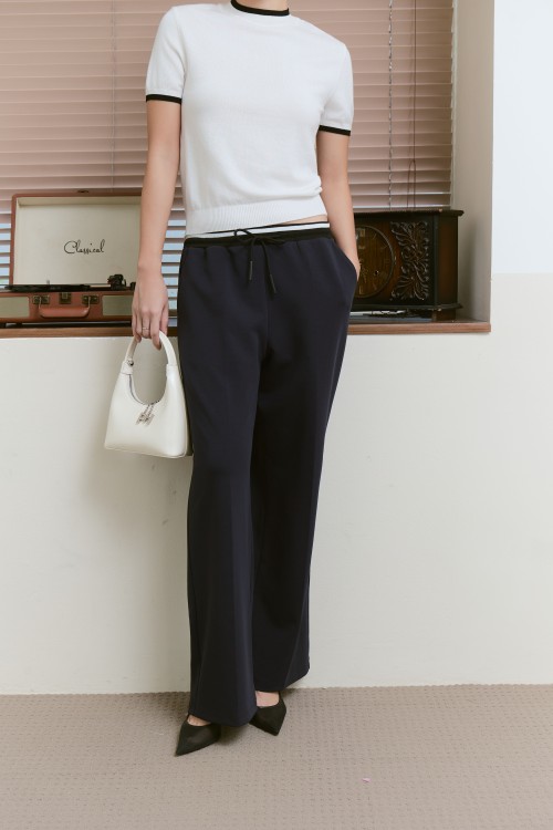 Sixdo Off White Knit Blouse And Navy Knit Loose Pants