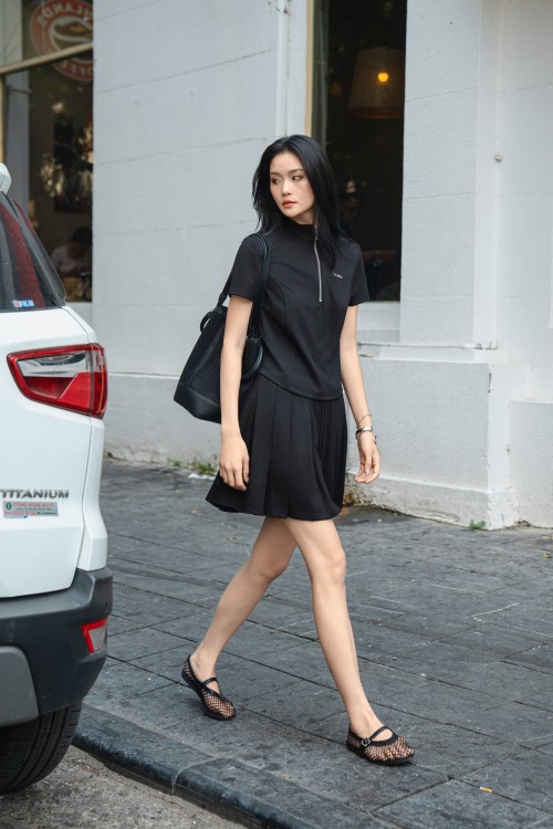 Sixdo Knit Tshirt &amp; Skirt