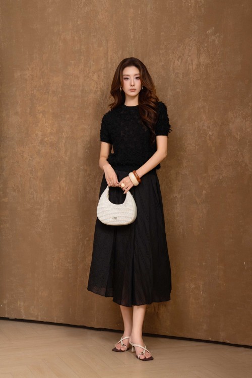Sixdo Black Brushed Argyle Knit Blouse