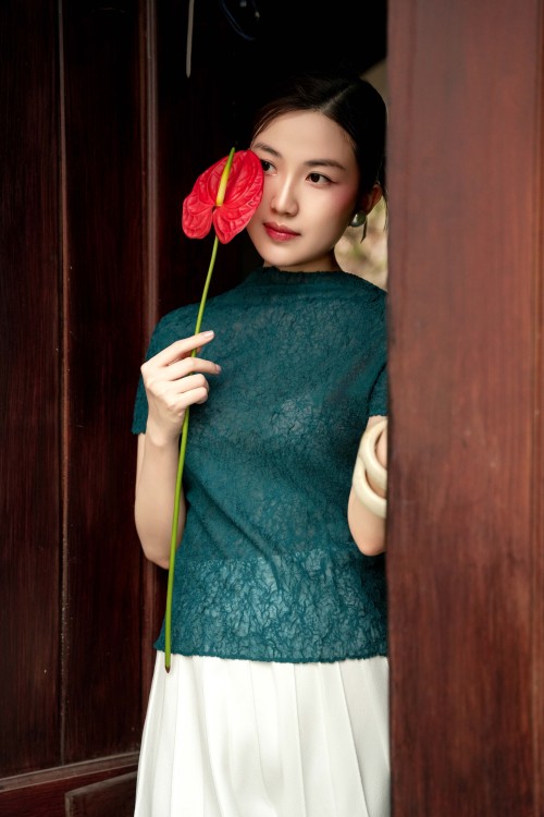 Sixdo Mallard Green Textured Woven Blouse