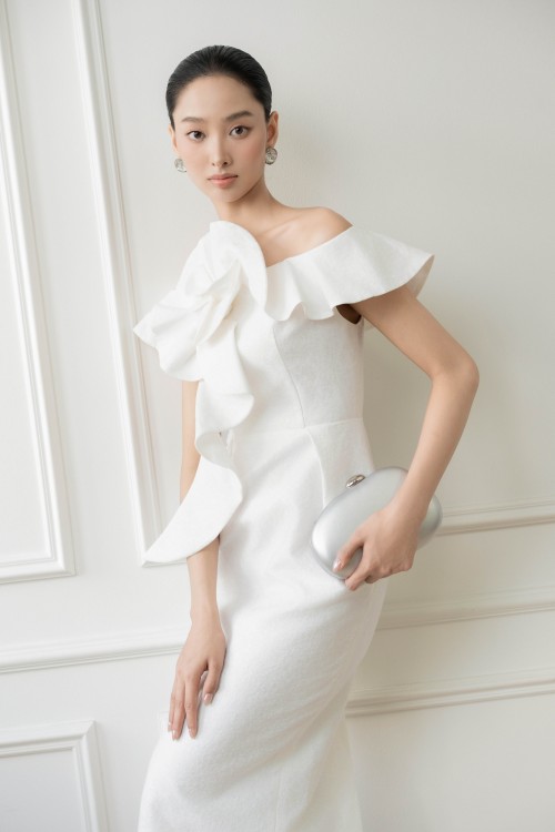 Sixdo Off White 3D Flower Brocade Pencil Dress