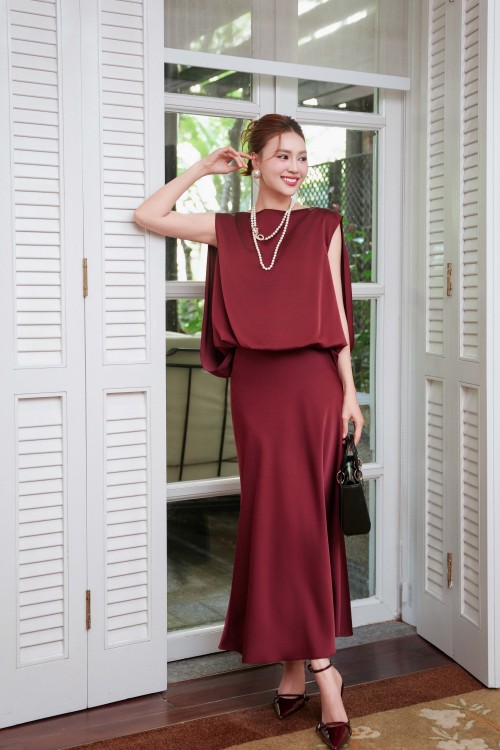 Sixdo Burgundy Silk Blouse