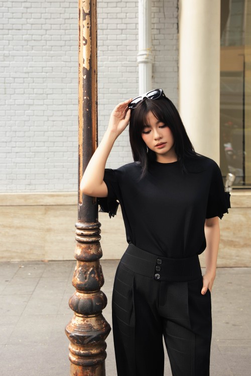 Sixdo Black Ruffle Sleeves Cotton Tshirt