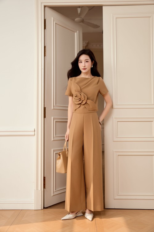 Sixdo Brown 3D Flower Woven Blouse