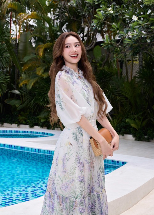 Sixdo White 3D Flower Organza Blouse