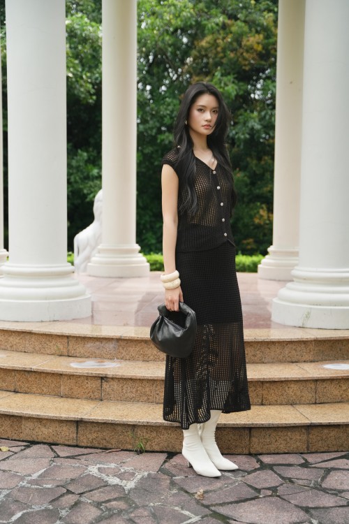 Sixdo Black Knit Blouse & Skirt