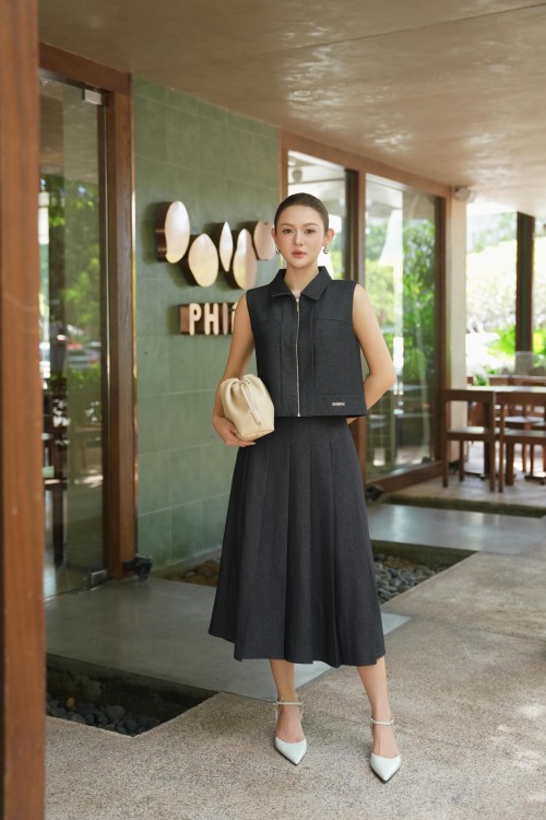 Sixdo Black Denim Flared Skirt