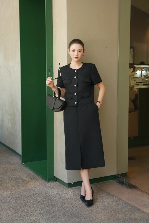 Sixdo Black Woven Loose Skirt