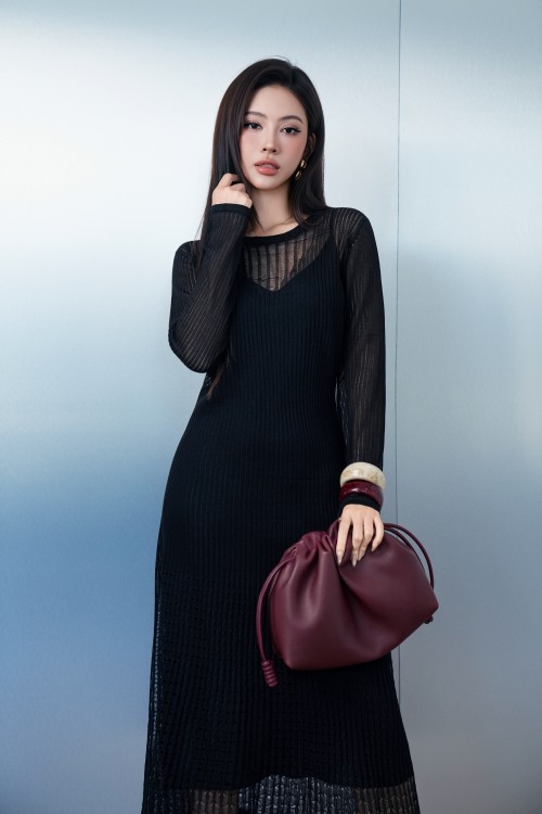 Sixdo Black Knit Flared Dress