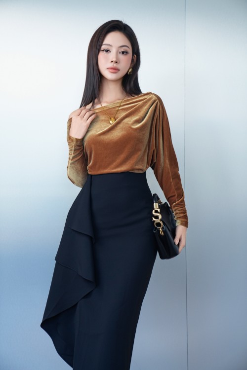 Sixdo Black Woven Sarong Skirt