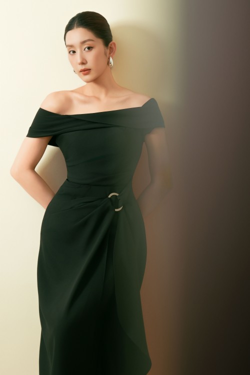 Sixdo Black Woven Sarong Dress