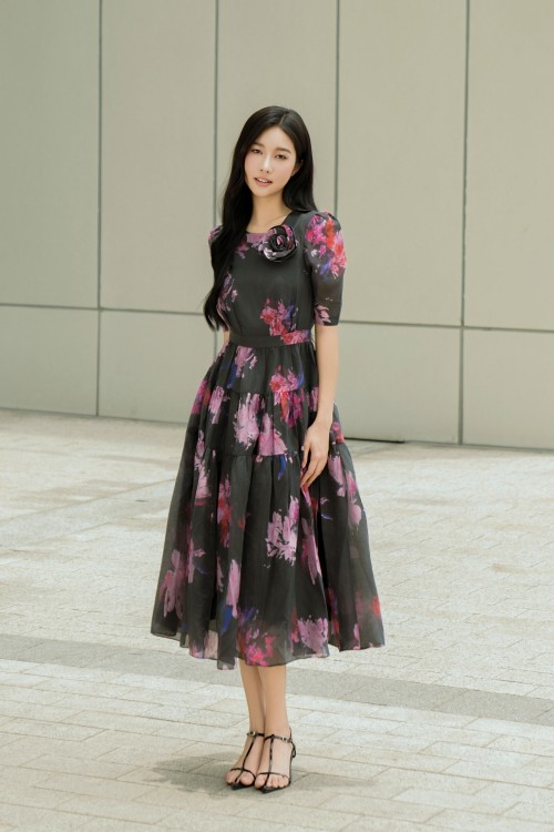 Black &amp; Pink Organza Flared Dress With Flower