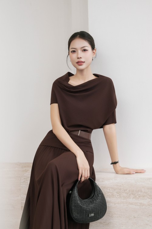 Chocolate Brown Knit Blouse With Belt