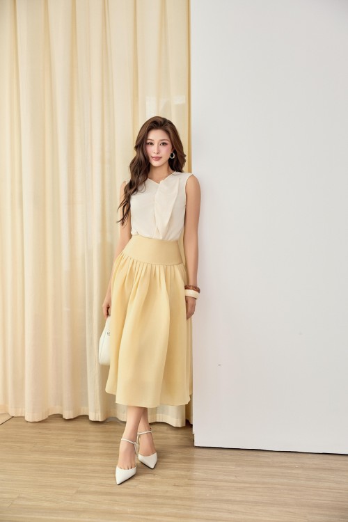Delicate Yellow Organza Flared Skirt