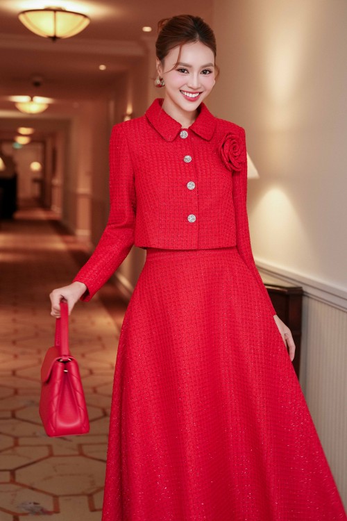 Red Tweed Vest With Flower