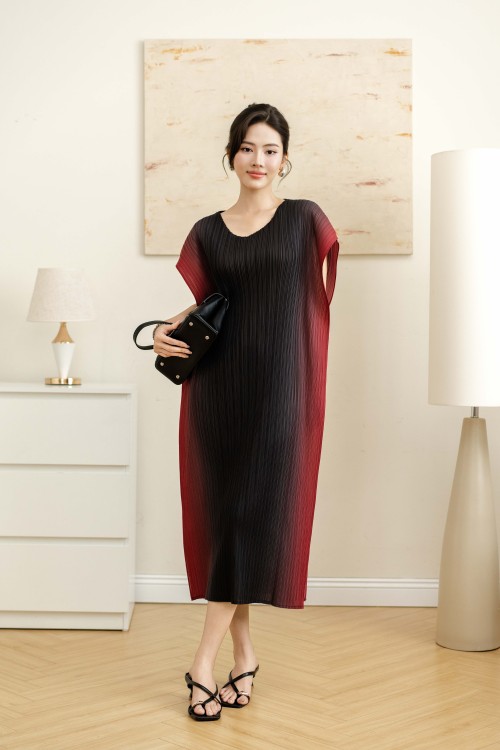 Black &amp; Red Woven Loose Dress
